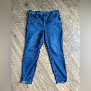 American Eagle Curvy Hi-Rise Jegging